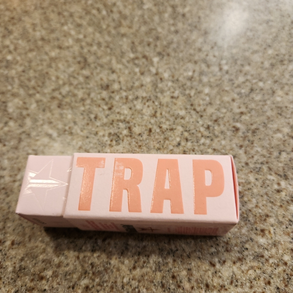 Jeffrey Star Libra Lynn Velvet Trap Lipstick ~ Terracotta Rose - Picture 5 of 8